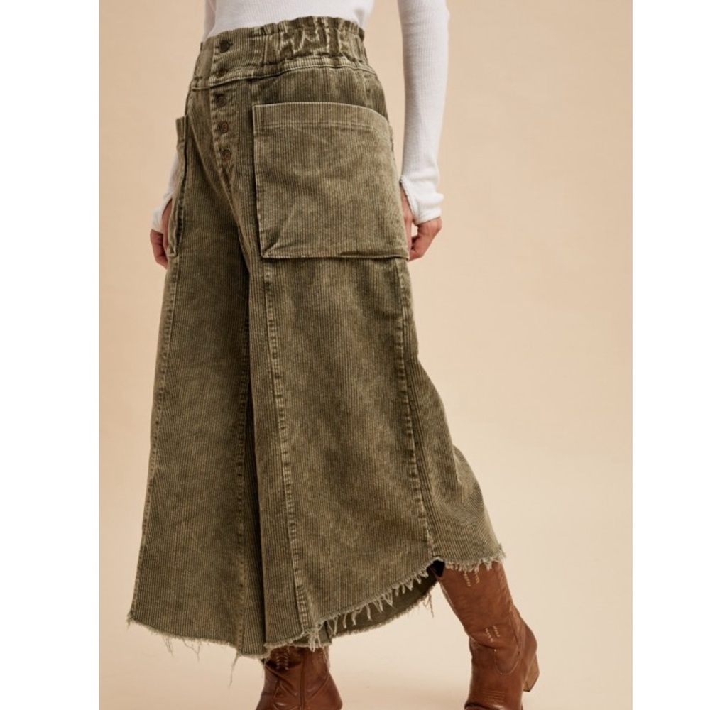 5️⃣ ⭐️ Rated Cropped Corduroy Pants - Picture 4 of 5